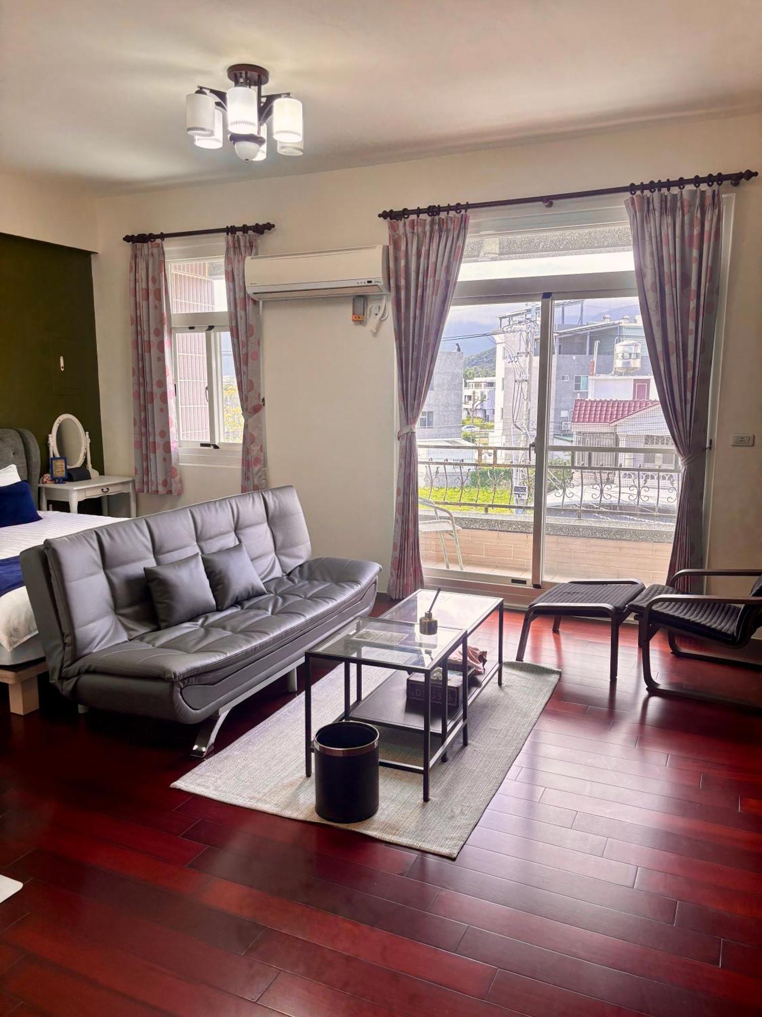 伊家民宿yi Home 志航路一段398號 Taitung Екстериор снимка